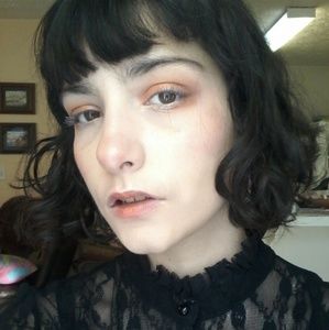 Meet your Posher, Hope